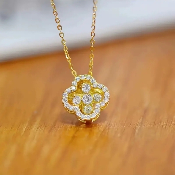 Golden Clover Pendant Necklace - Picture 3 of 5